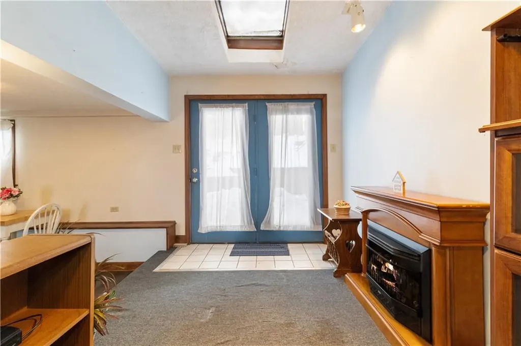 885 Eddie Dowling Highway North Smithfield RI 02896