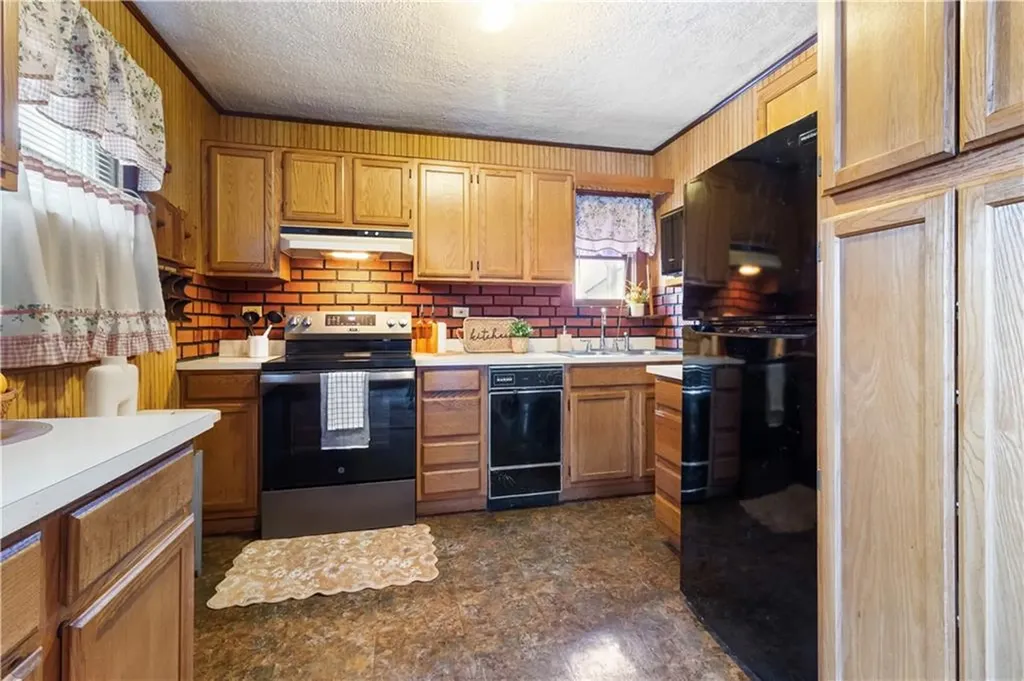 885 Eddie Dowling Highway North Smithfield RI 02896