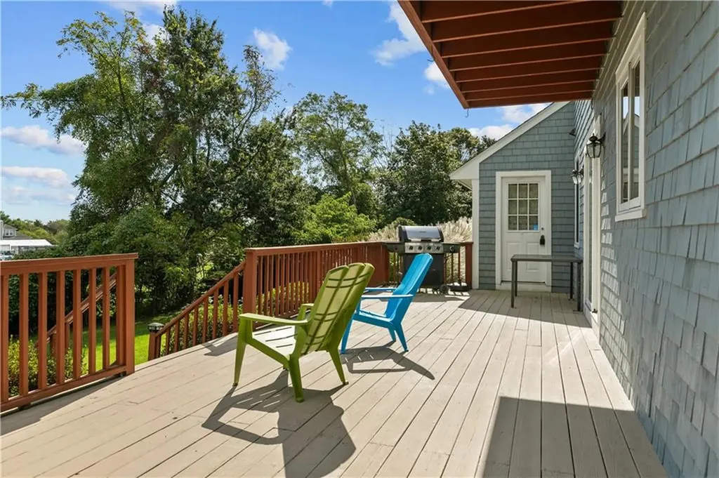 20 Morrison Avenue Middletown RI 02840