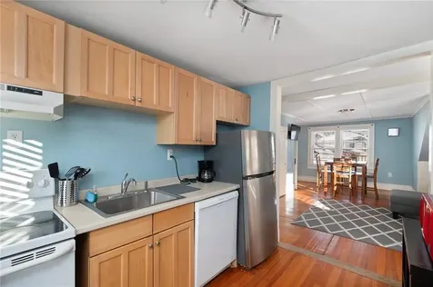 21 Spring Street Newport RI 02840