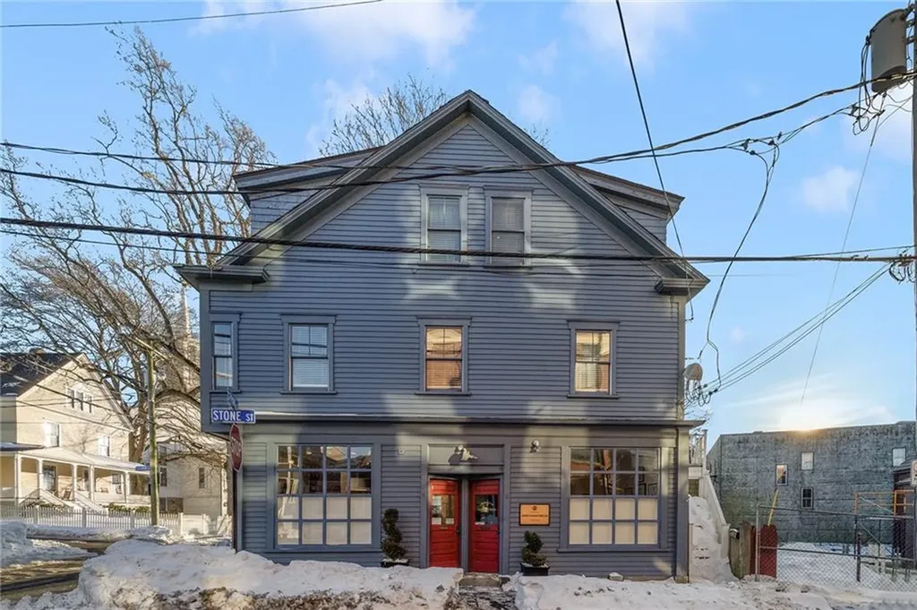 21 Spring Street Newport RI 02840