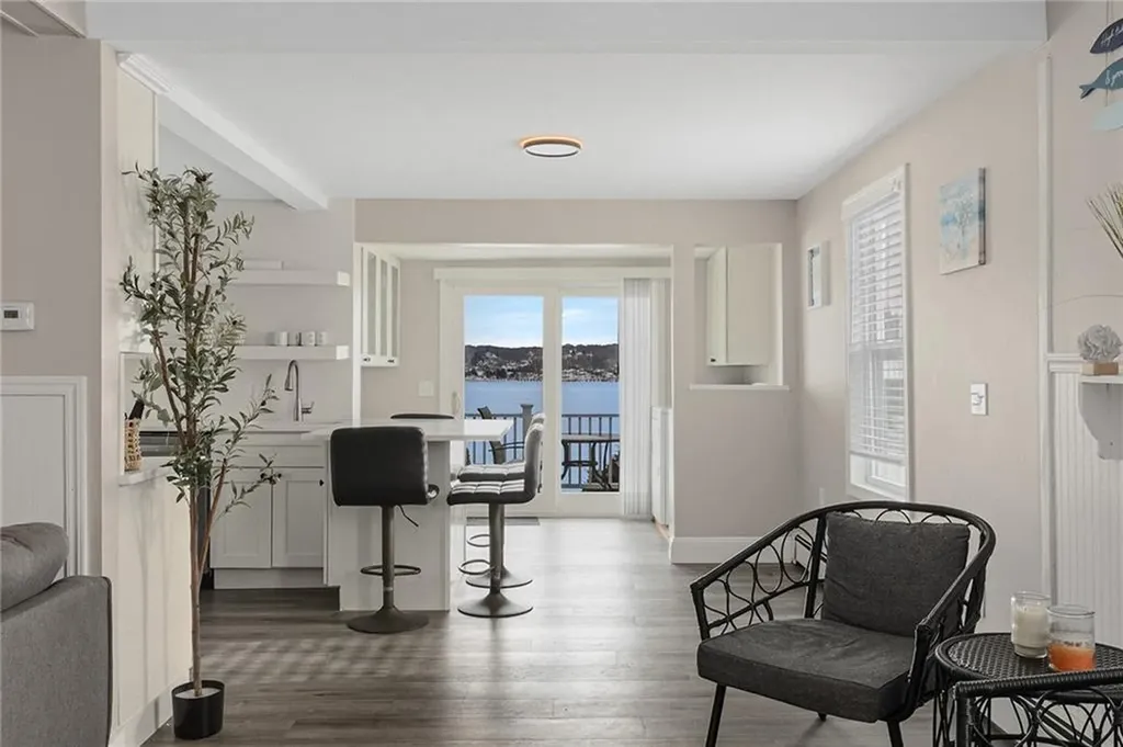 47 Cedar Avenue Portsmouth RI 02871