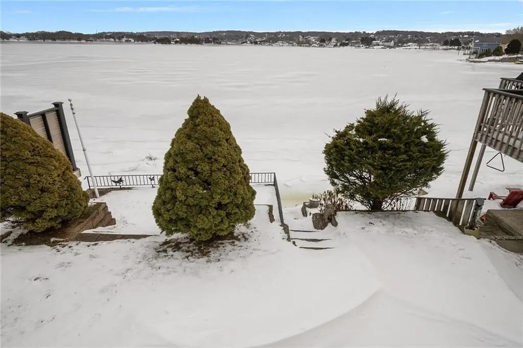 47 Cedar Avenue Portsmouth RI 02871