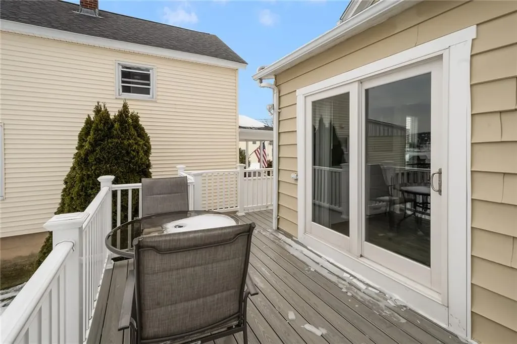 47 Cedar Avenue Portsmouth RI 02871