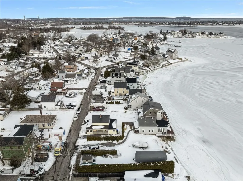 47 Cedar Avenue Portsmouth RI 02871