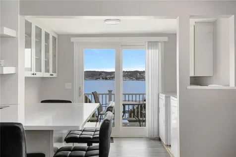 47 Cedar Avenue Portsmouth RI 02871