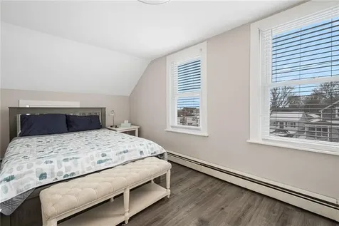 47 Cedar Avenue Portsmouth RI 02871