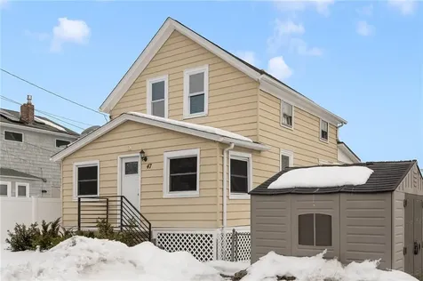 47 Cedar Avenue Portsmouth RI 02871