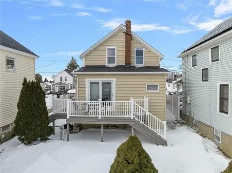 47 Cedar Avenue Portsmouth RI 02871