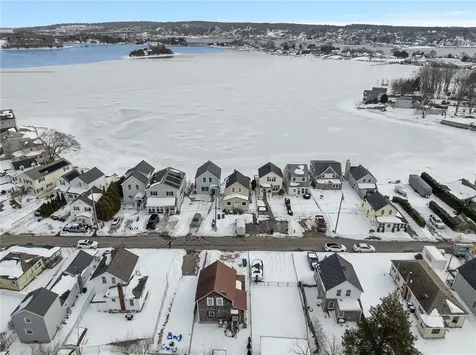 47 Cedar Avenue Portsmouth RI 02871