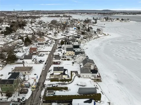 47 Cedar Avenue Portsmouth RI 02871