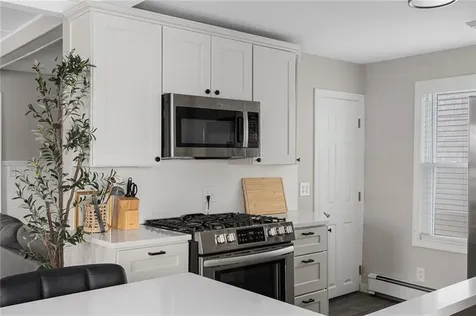 47 Cedar Avenue Portsmouth RI 02871