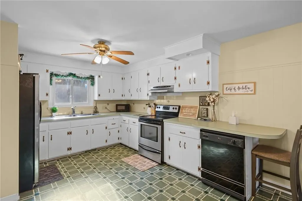 25 Fisher Street North Providence RI 02911