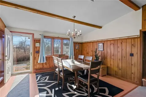 240 Shawomet Avenue Warwick RI 02889