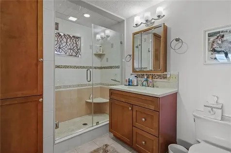 240 Shawomet Avenue Warwick RI 02889