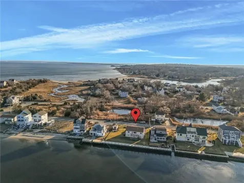 240 Shawomet Avenue Warwick RI 02889