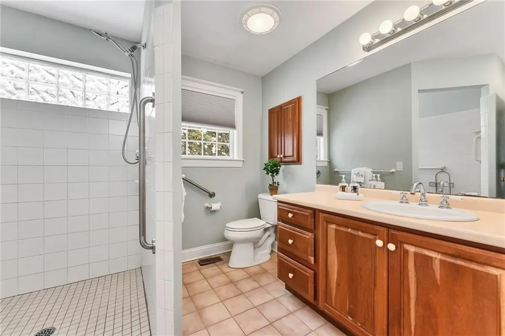 15 Jessica Lane South Kingstown RI 02879