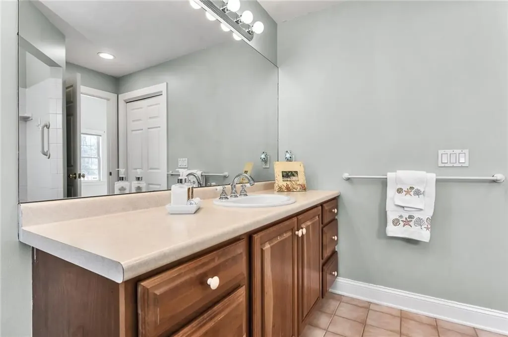 15 Jessica Lane South Kingstown RI 02879