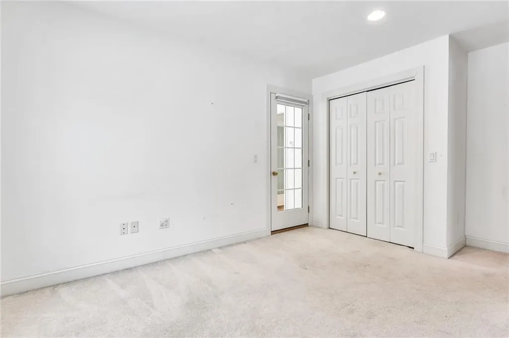 15 Jessica Lane South Kingstown RI 02879