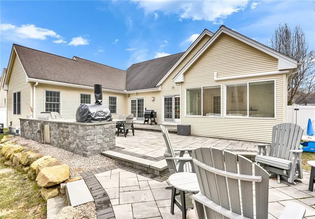 15 Jessica Lane South Kingstown RI 02879