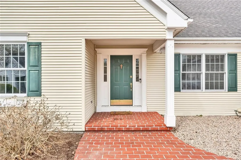 15 Jessica Lane South Kingstown RI 02879