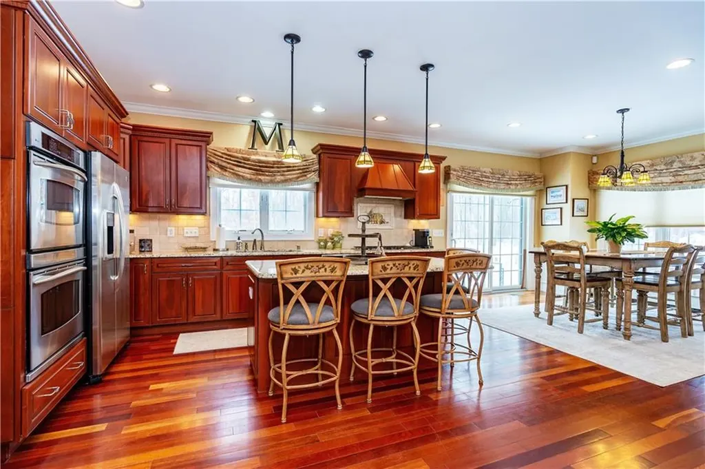 11 Nottingham Drive Scituate RI 02831