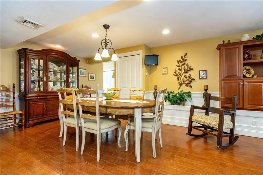 11 Nottingham Drive Scituate RI 02831