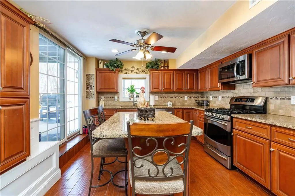 11 Nottingham Drive Scituate RI 02831