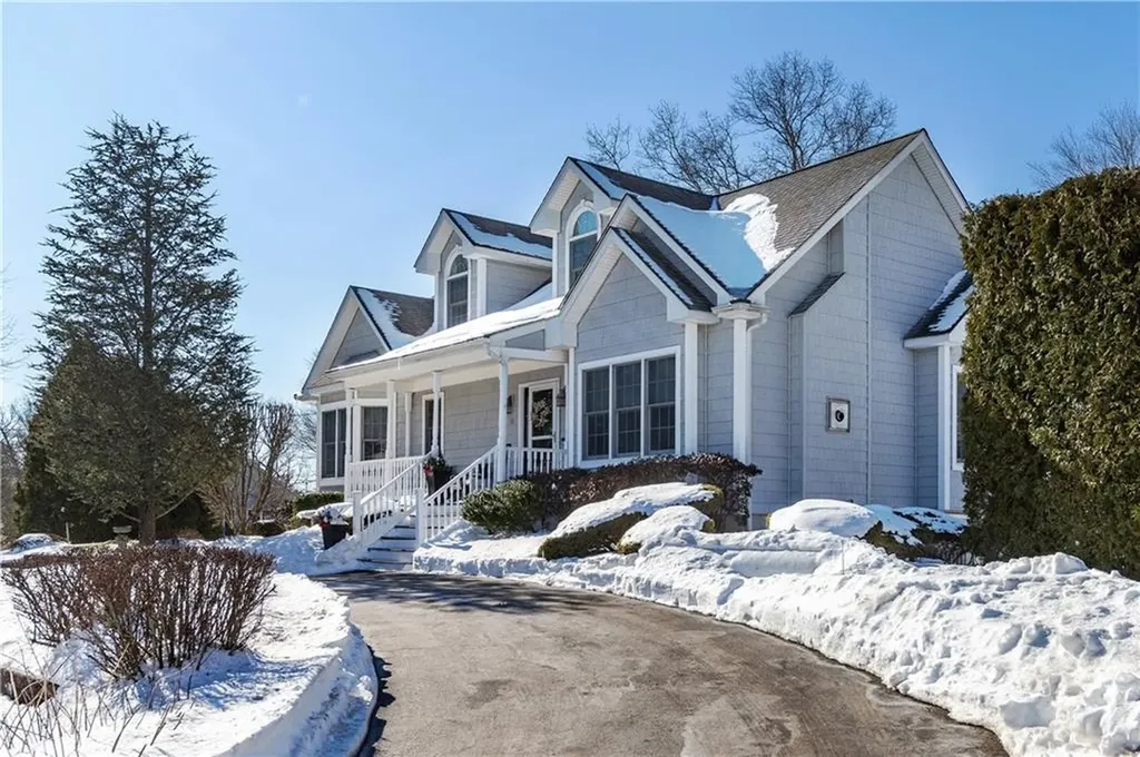 11 Nottingham Drive Scituate RI 02831