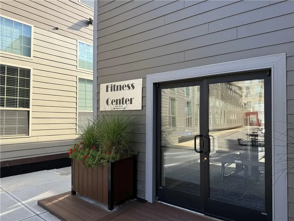327 Pine Street Pawtucket RI 02860