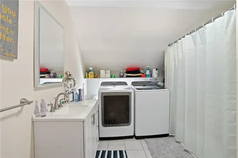 20 22 Mount Pleasant View Avenue Cumberland RI 02864