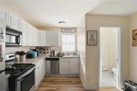 20 22 Mount Pleasant View Avenue Cumberland RI 02864
