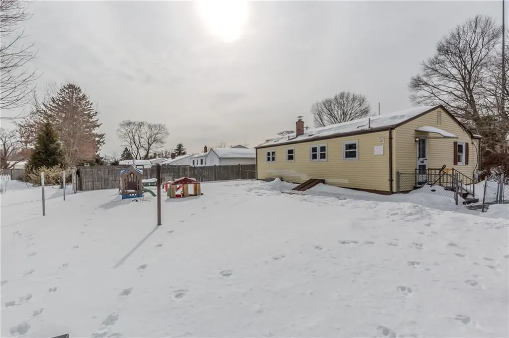 266 Vineyard Road Warwick RI 02889