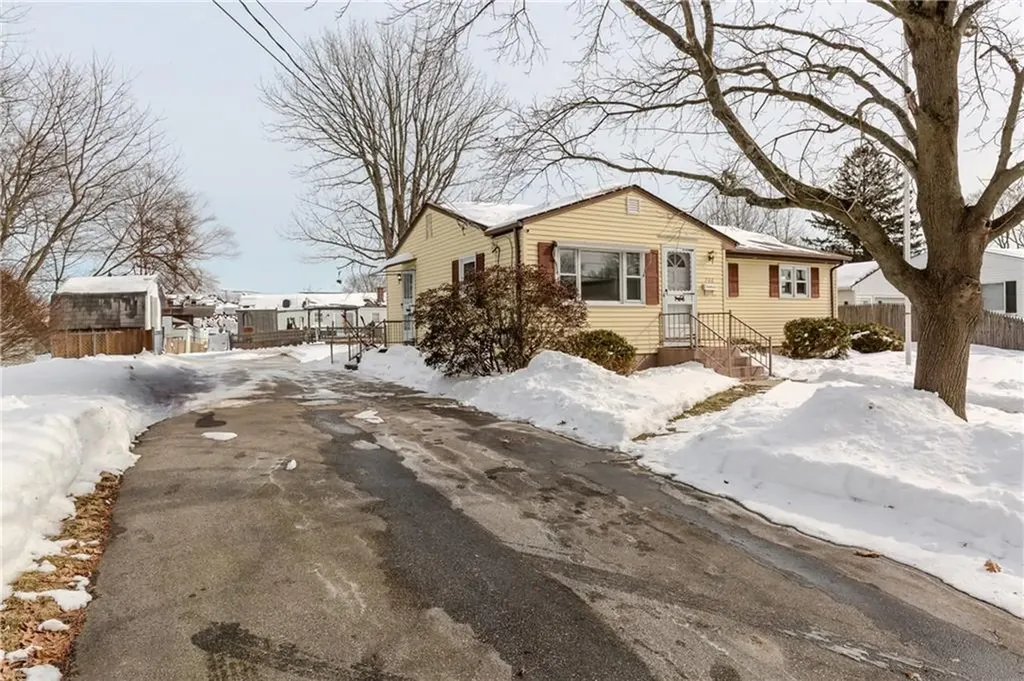 266 Vineyard Road Warwick RI 02889