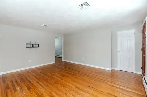 266 Vineyard Road Warwick RI 02889