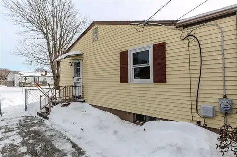 266 Vineyard Road Warwick RI 02889