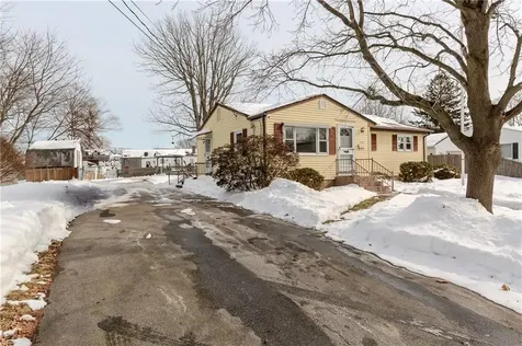 266 Vineyard Road Warwick RI 02889