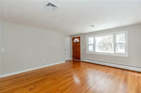 266 Vineyard Road Warwick RI 02889