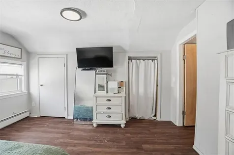 208 Simmonsville Avenue Johnston RI 02919