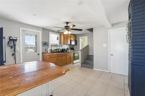 208 Simmonsville Avenue Johnston RI 02919