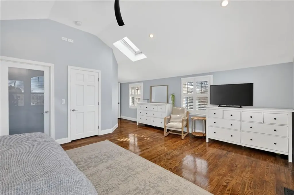 92 Locust Street Portsmouth RI 02871