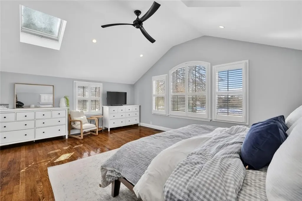 92 Locust Street Portsmouth RI 02871