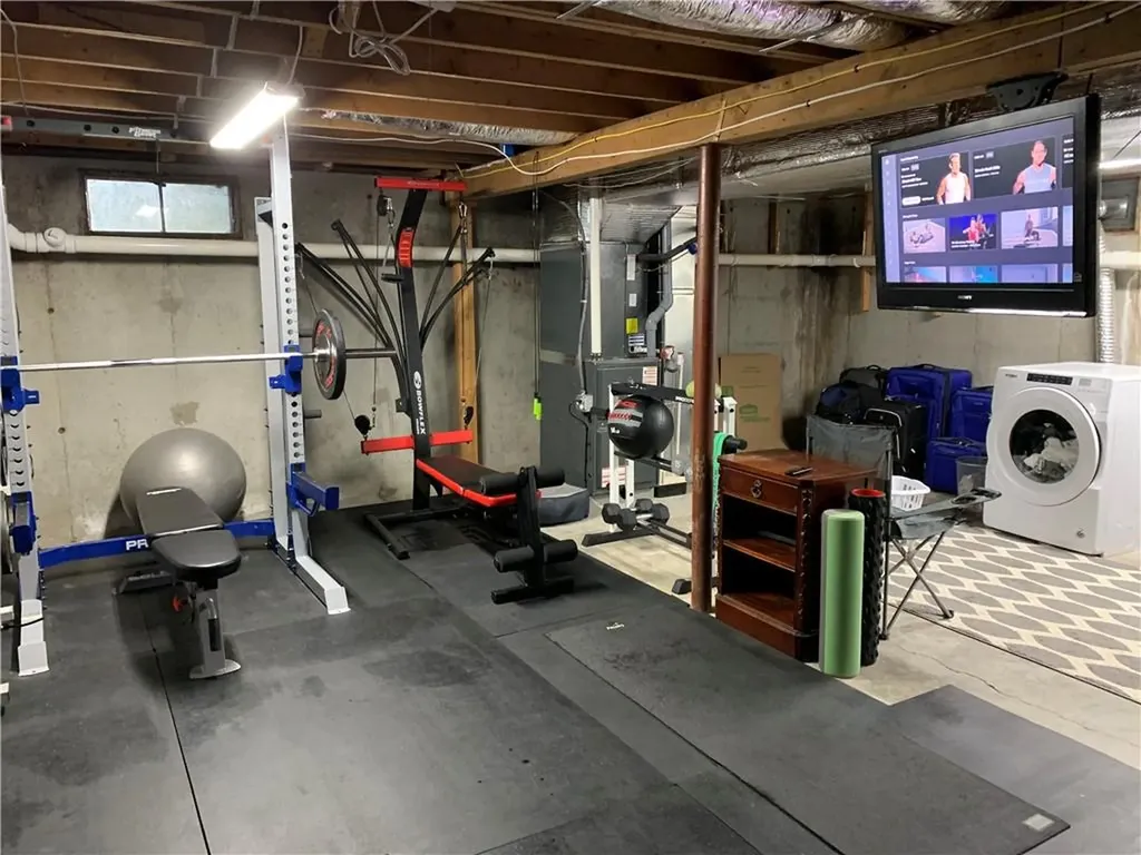 92 Locust Street Portsmouth RI 02871