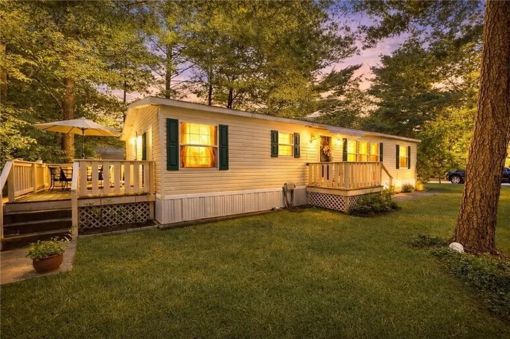 8 King Philip Road Coventry RI 02816