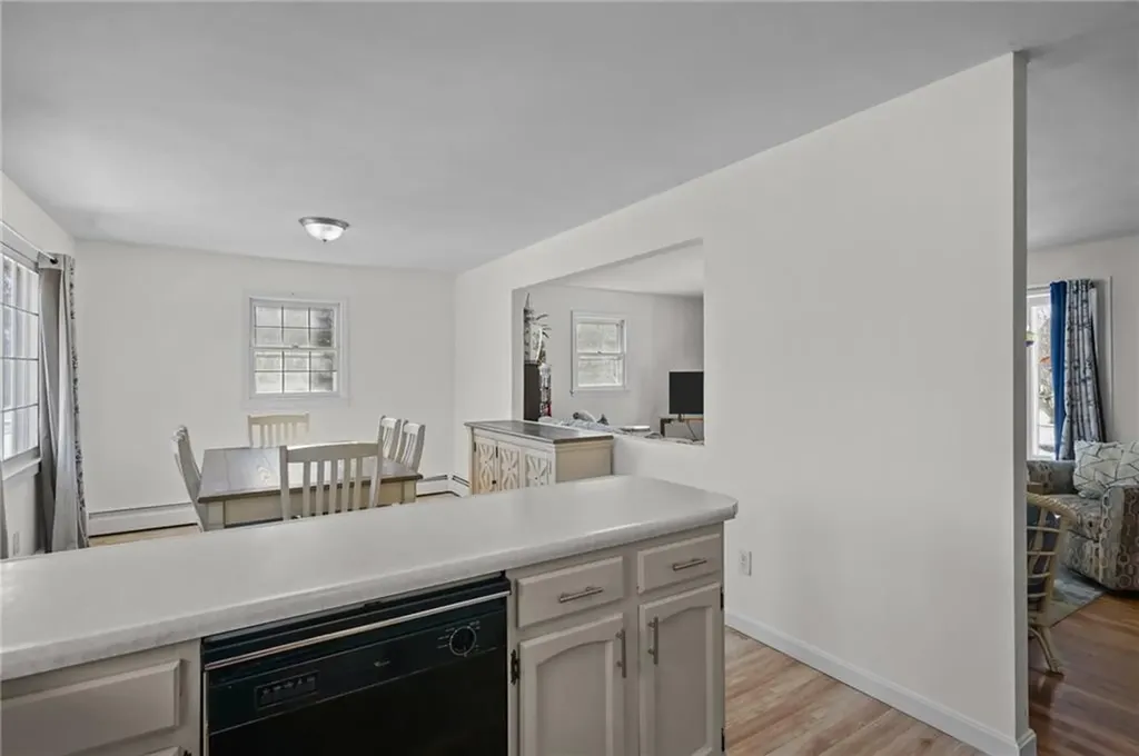 11 Barton Lane Middletown RI 02842