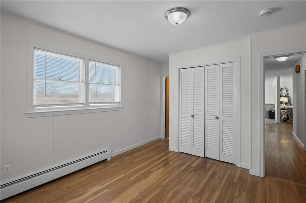 11 Barton Lane Middletown RI 02842