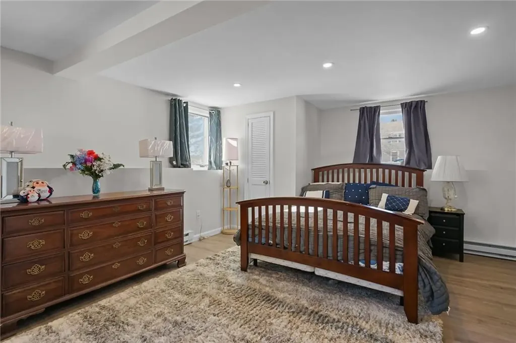 11 Barton Lane Middletown RI 02842
