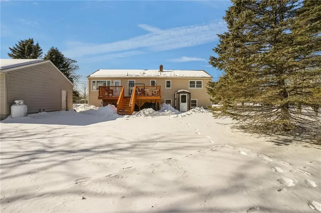 11 Barton Lane Middletown RI 02842