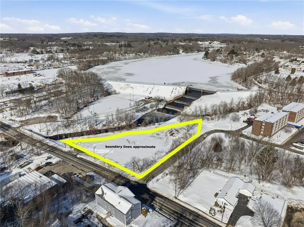 256 Privilege Street Woonsocket RI 02895