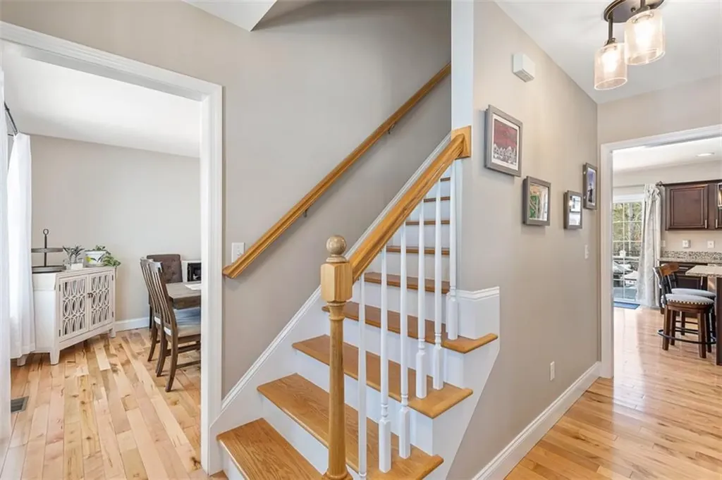 31 Stonebridge Lane West Greenwich RI 02817